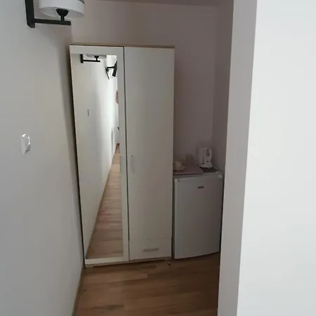 Goscinne Irena * Mieroszyno