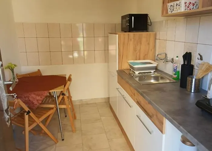 Goscinne Irena * Mieroszyno